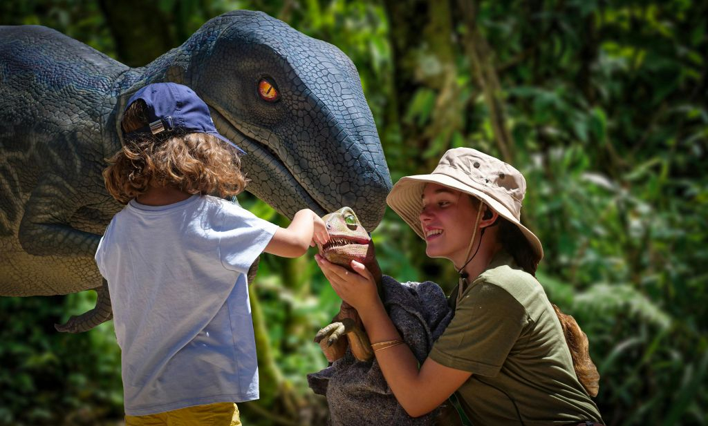 Dinosaurland & Hams' Caves: Combo Ticket