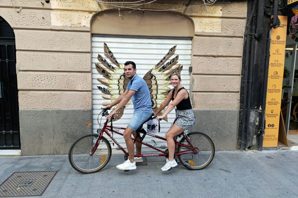 Valencia: Half-Day or Full-Day Tandem Bike Rental