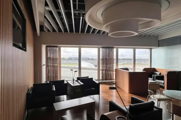 Aeroporto di Londra Heathrow T4: Blush Lounge by Plaza Accesso Premium per gruppi