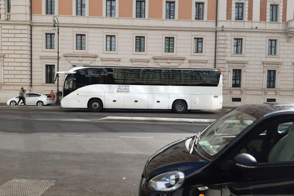 Rome: Bus Transfer from Termini Station to Ciampino Airport