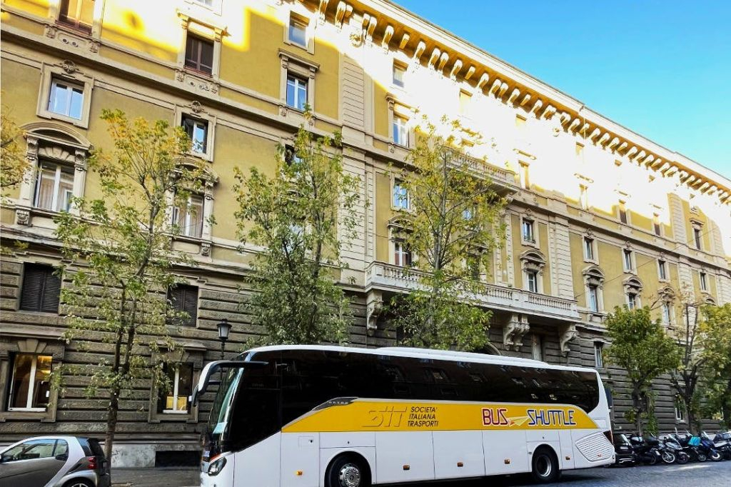 Rome: Bus Transfer from Fiumicino Airport to Vatican
