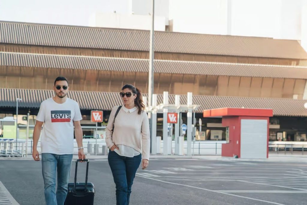 Oporto: Traslado privado desde/hasta el aeropuerto de Oporto a/desde Oporto, Maia o Matosinhos