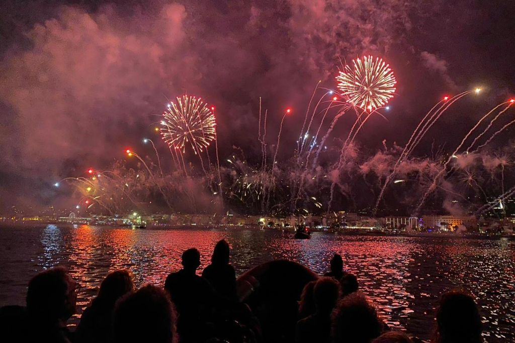 Îles de Lérins : Croisière feux d'artifice de 2,5 heures