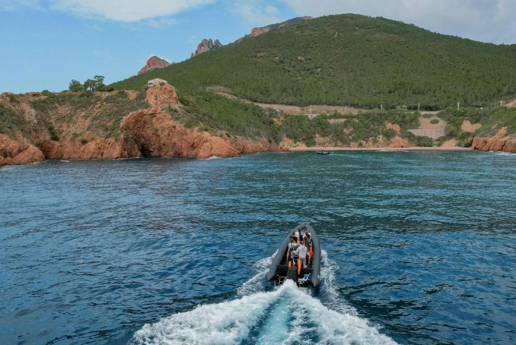 Calanques Estérel : Excursion en bateau de 1,5 heure