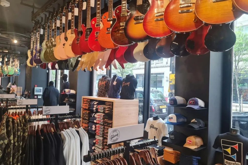 London: Guided Rock N Roll Beatles Tour + Roundtrip Transfer