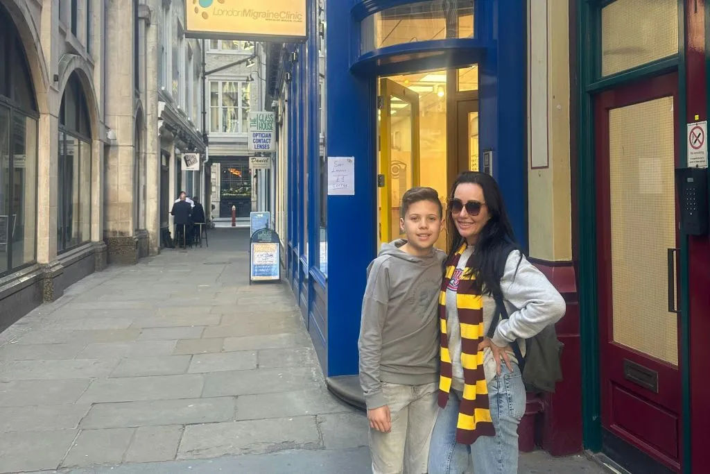 London: Guided Harry Potter Film Sites Tour + Roundtrip Transfer