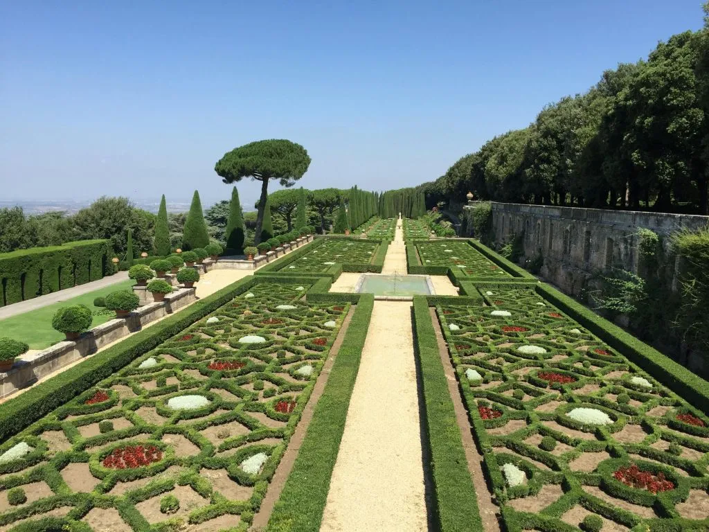 Palazzo papale e giardini segreti di Castel Gandolfo