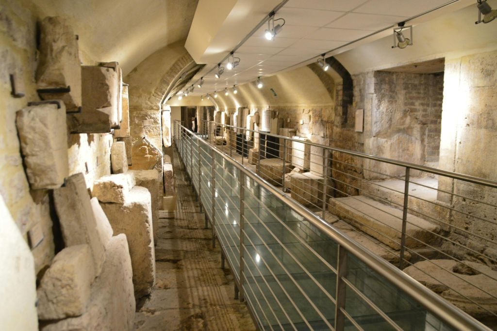 Pinacoteca, Foro Romano e Rocca Maggiore