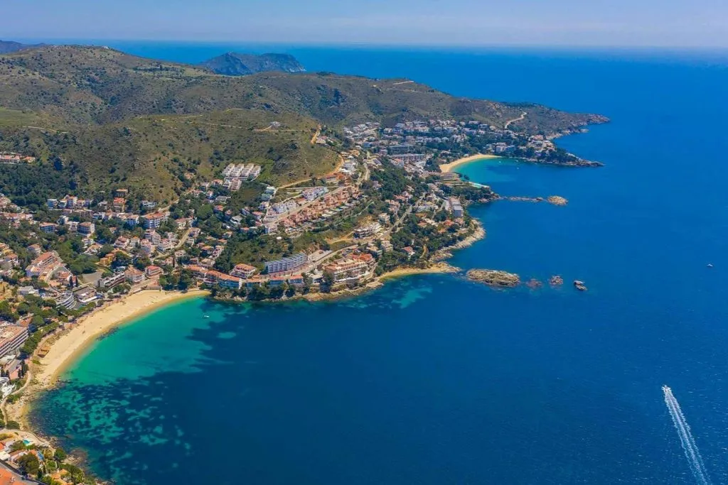 Costa Brava: Excursión en barco de 2,5 horas + Visita a la Cueva Secreta