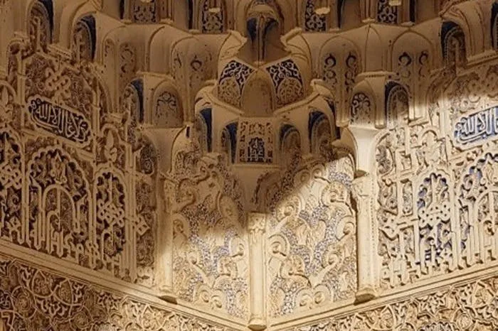Alhambra y Generalife: Visita guiada exclusiva para tu familia o grupo