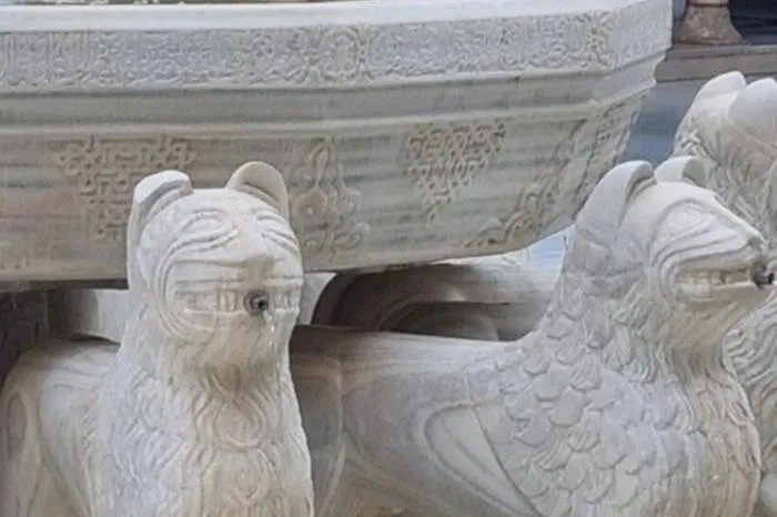 Alhambra y Generalife: Visita guiada exclusiva para tu familia o grupo