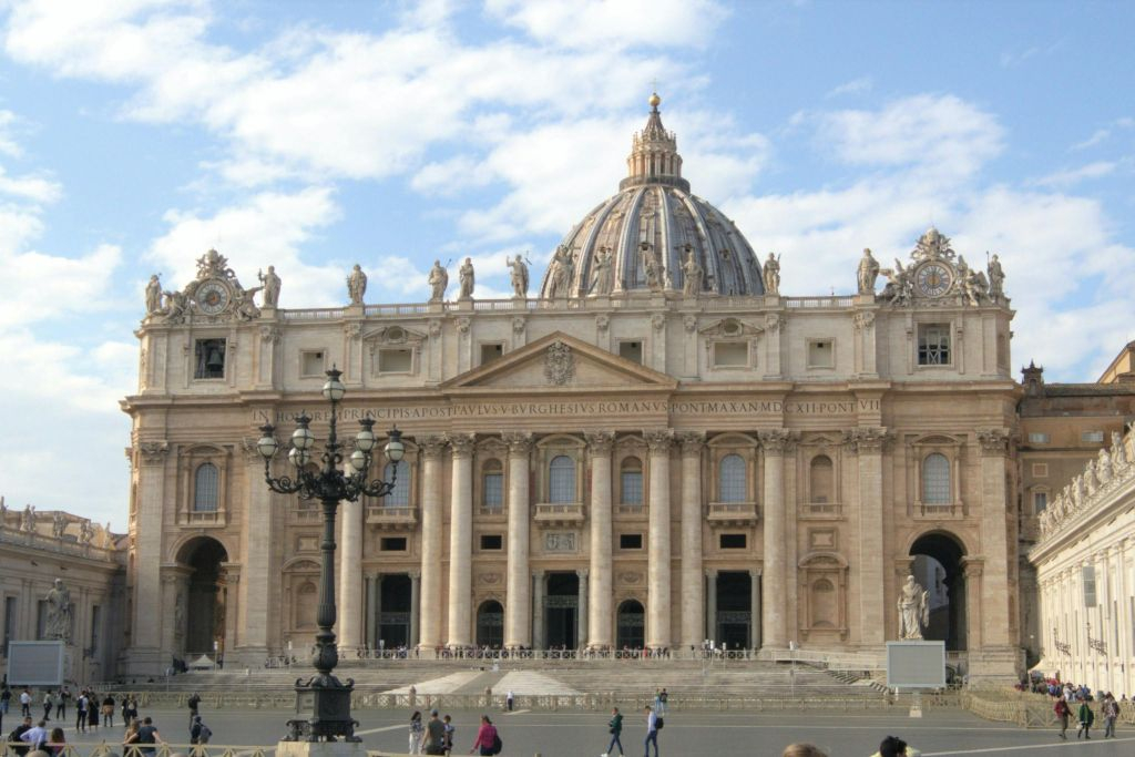 Basilique Saint-Pierre : Visite guidée + Accès aux Grottes du Vatican