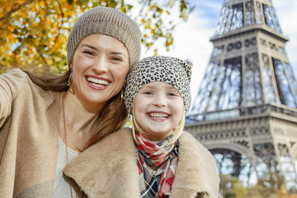 Eiffel Tower: Guided Morning Tour
