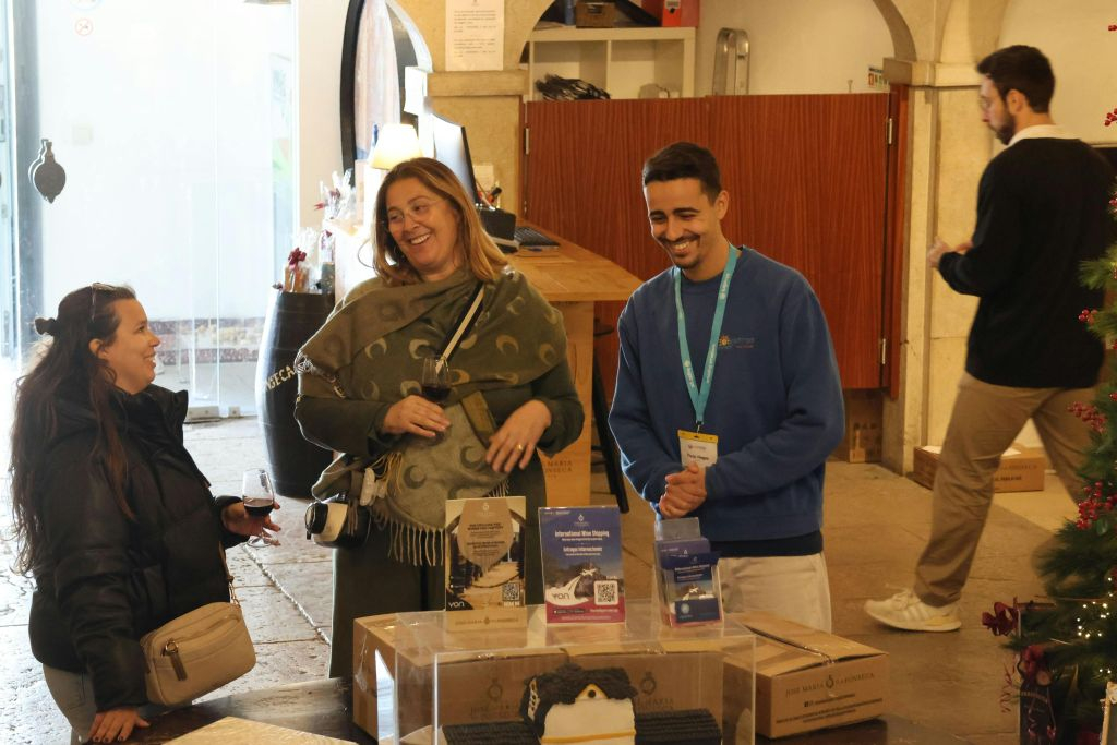 Arrabida Natural Park: Guided Tour + Transfer + Wine Tasting
