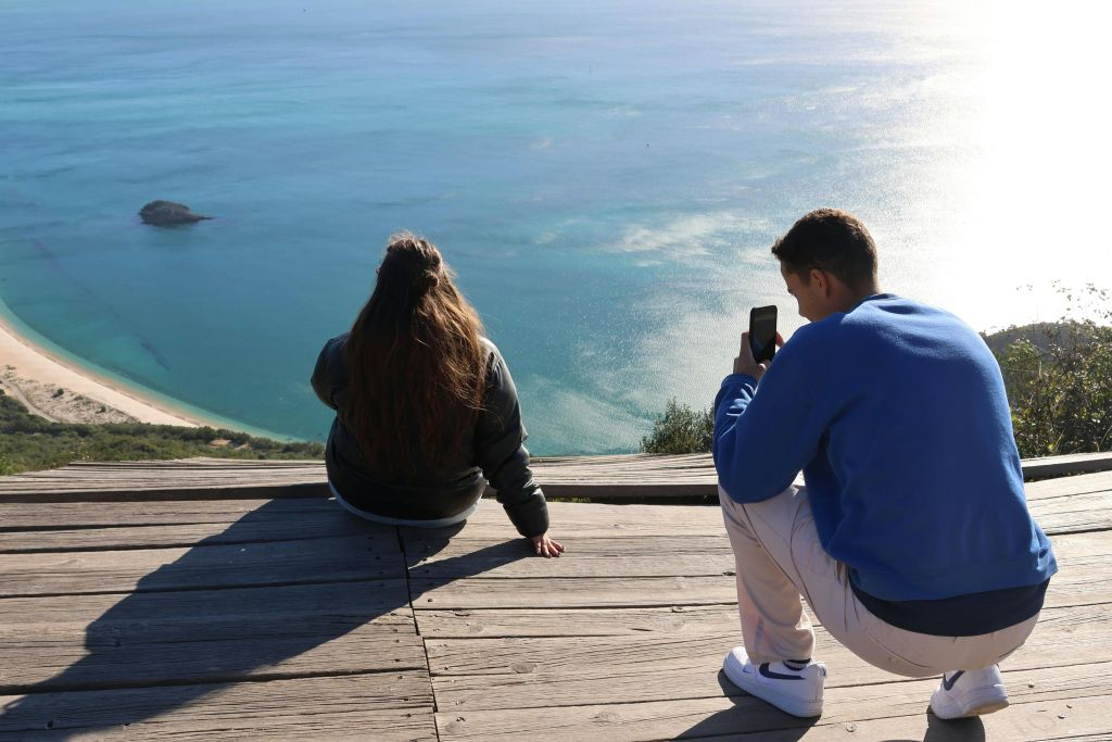 Arrabida Natural Park: Guided Tour + Transfer + Wine Tasting