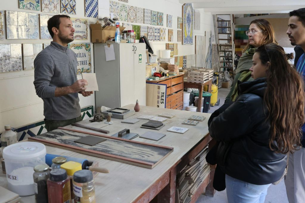 Arrabida Natural Park: Guided Tour + Transfer + Wine Tasting