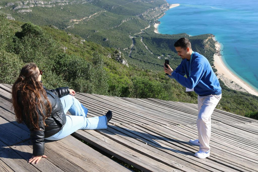 Arrabida Natural Park: Guided Tour + Transfer + Wine Tasting