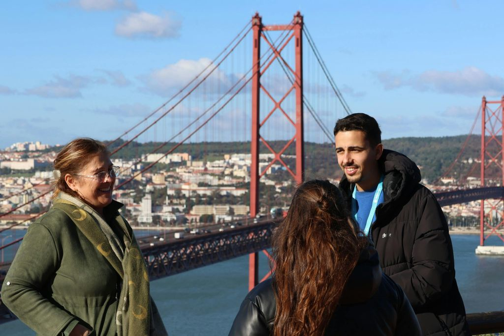 Arrabida Natural Park: Guided Tour + Transfer + Wine Tasting