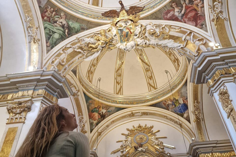 Silk Exchange, Church of San Nicolás & Cathedral: Guided Walking Tour