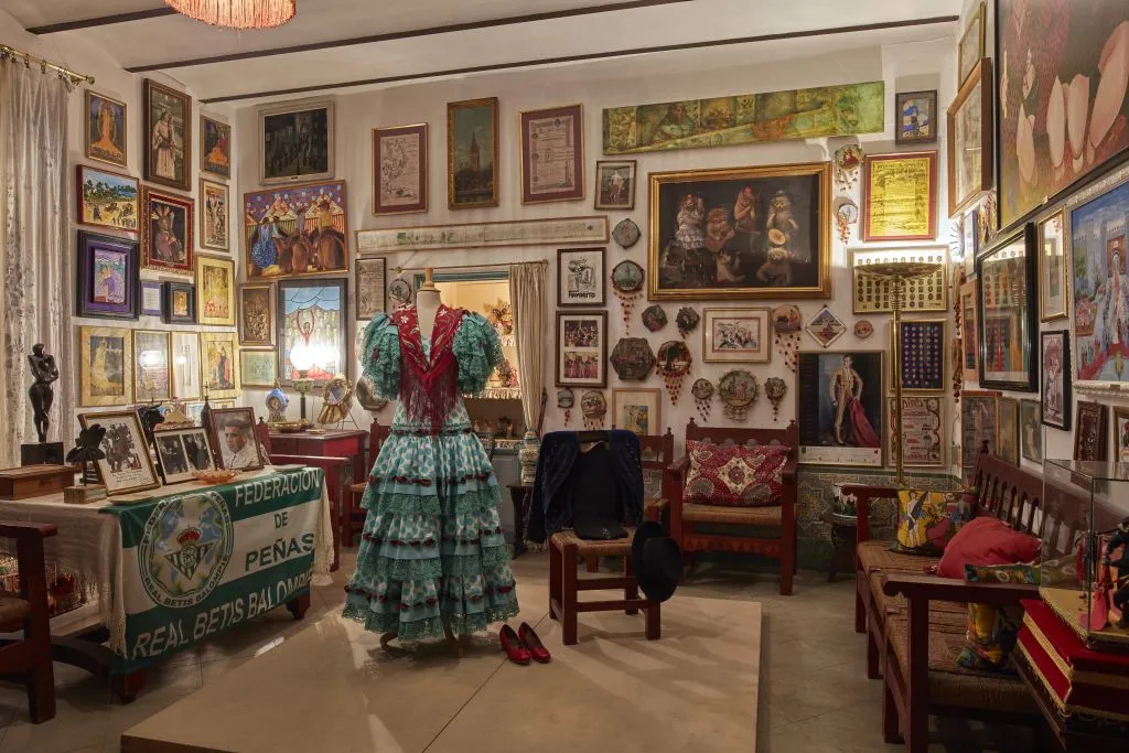 Palacio de Dueñas: Tour with Audio Guide