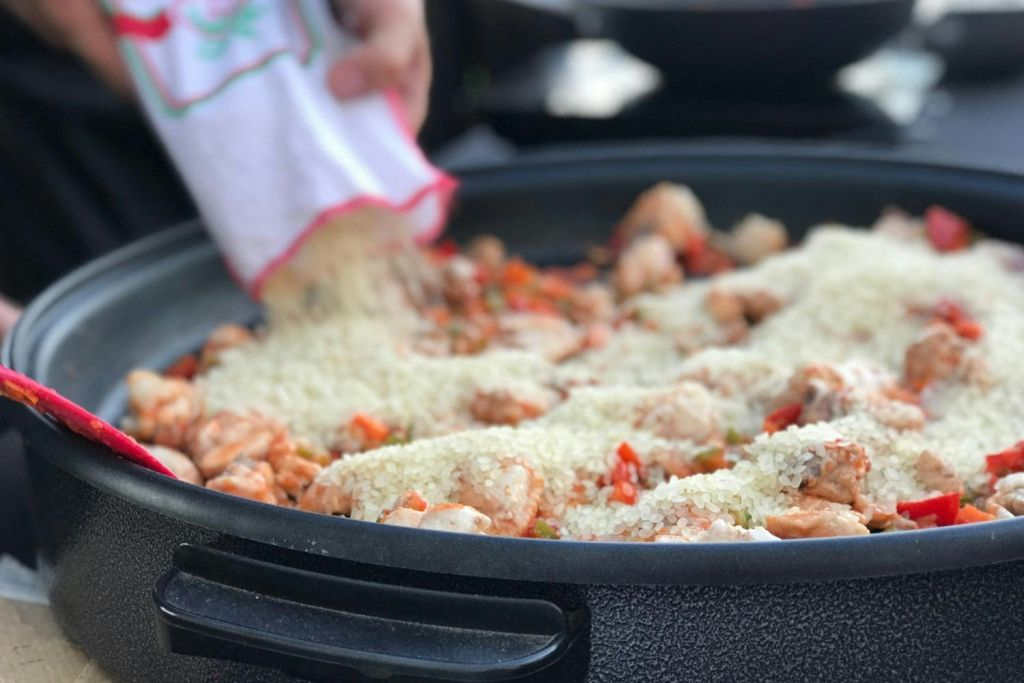 Séville : cours de cuisine sur la paella et visite panoramique des toits