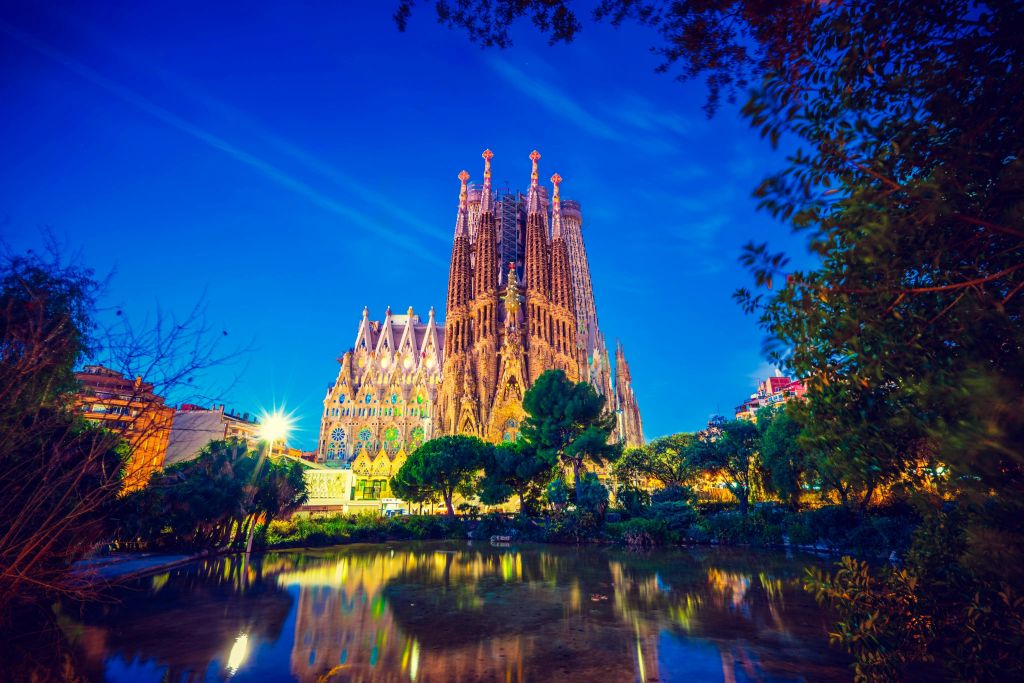 Sagrada Familia: Biglietto salta-coda + Tour guidato per piccoli gruppi
