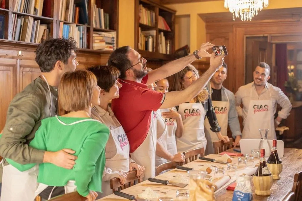 La via italiana: Laboratorio di Pizza e Gelato a Firenze con uno chef locale