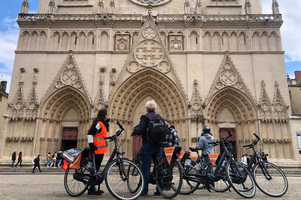 Lyon: Guided Bike Tour