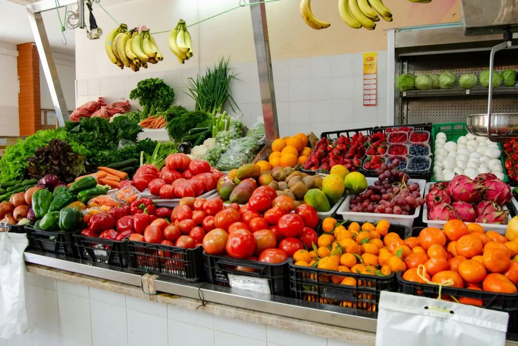 Albufeira: Guided Food Tour + Roundtrip Transportation