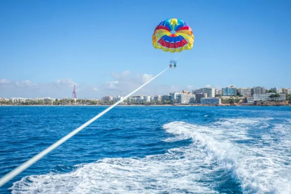 Salou: Experiencia Parasailing