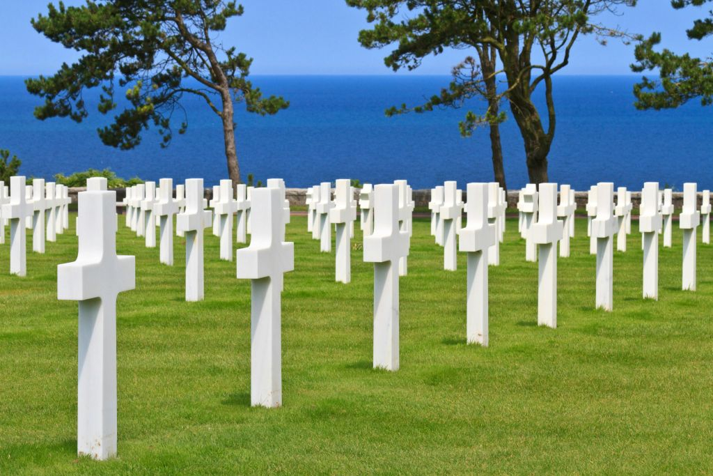 D-Day Tour: Pointe du Hoc, Omaha Beach & American Cemetery Half-Day