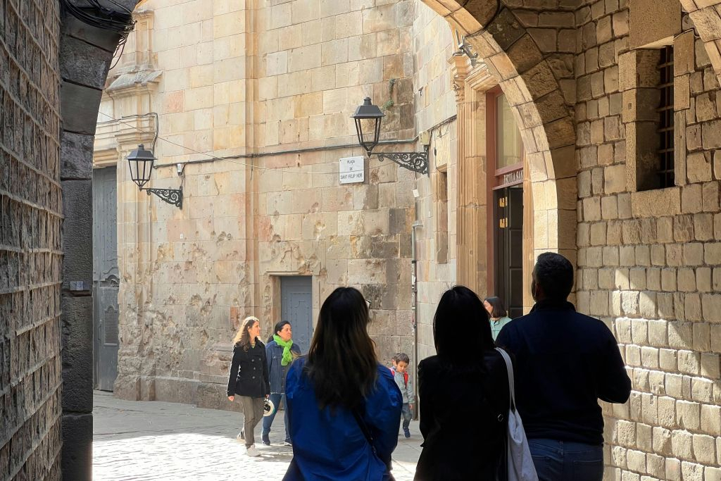 Barcelona: Gothic Quarter Walking Tour