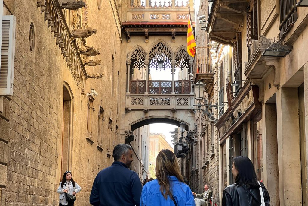 Barcelona: Gothic Quarter Walking Tour