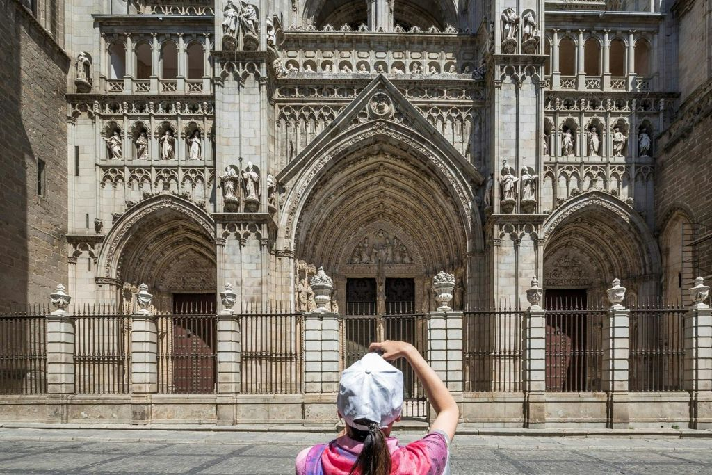 Segovia and Toledo: Entry Tickets + Guided Tour + Transfers