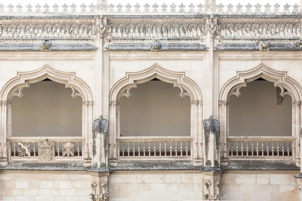 Segovia and Toledo: Entry Tickets + Guided Tour + Transfers