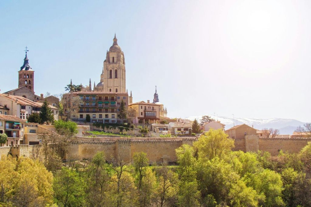 Segovia and Toledo: Entry Tickets + Guided Tour + Transfers