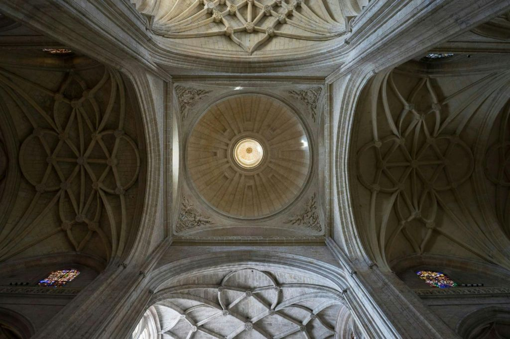 Segovia and Toledo: Entry Tickets + Guided Tour + Transfers