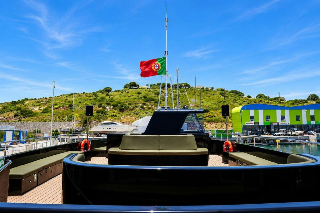 Albufeira: Guided Sightseeing Cruise with BBQ Lunch
