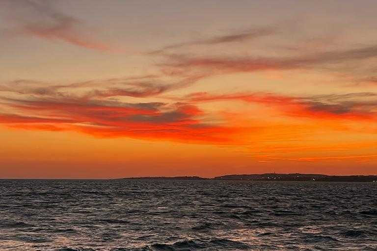 Algarve: Guided Sunset Boat Tour from Vilamoura