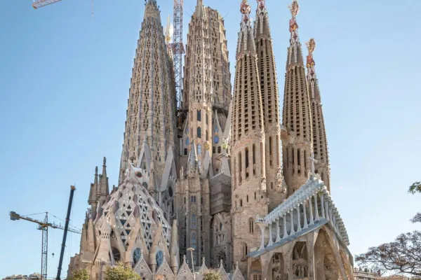 Sagrada Familia: Visita guiada + Acceso a la torre