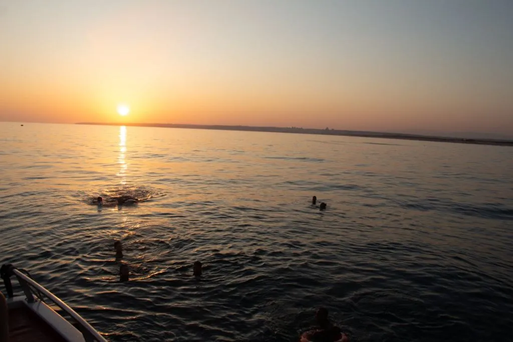 Benagil: Passeio de barco guiado ao pôr do sol