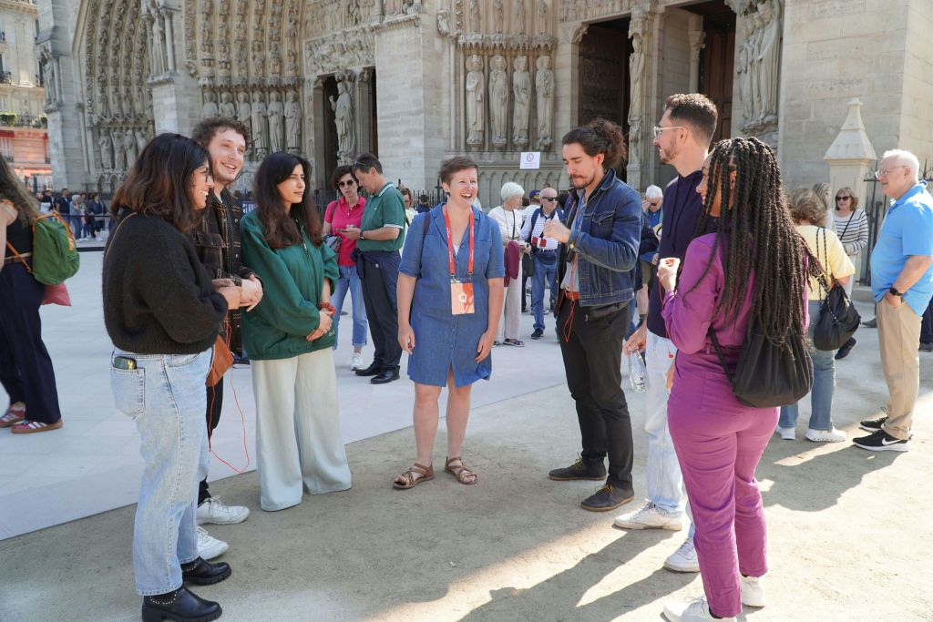 Notre Dame Cathedral: Guided Tour with Standard Public Entry