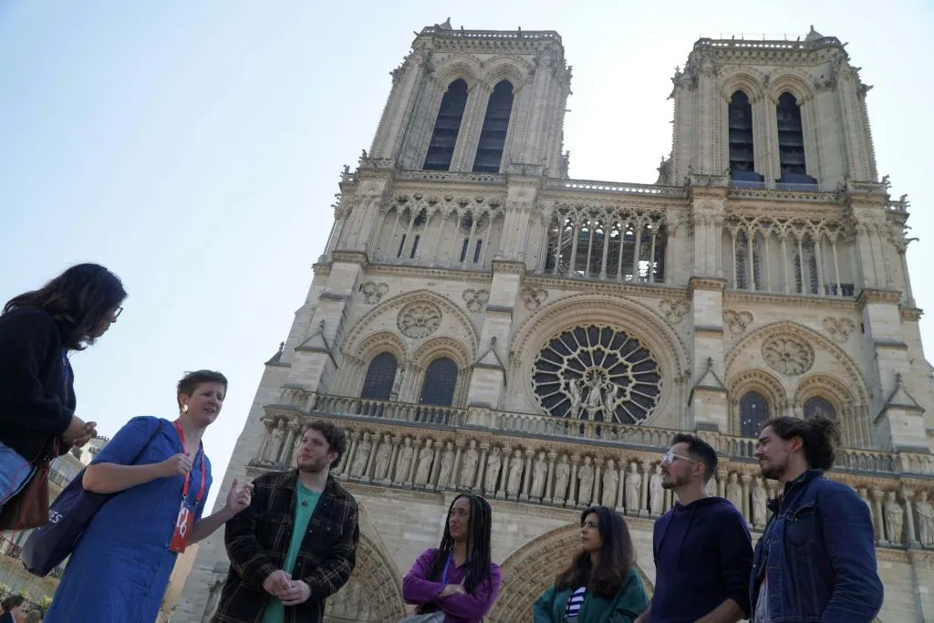 Notre Dame Cathedral: Guided Tour with Standard Public Entry