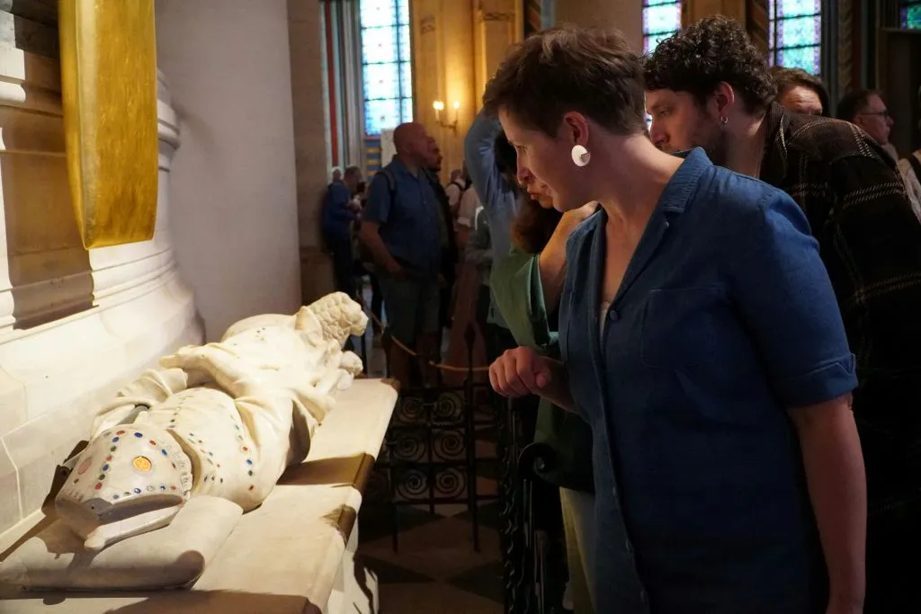 Notre Dame Cathedral: Guided Tour with Standard Public Entry