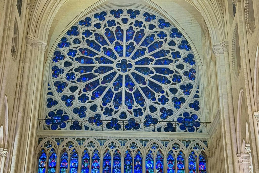 Notre Dame Cathedral: Guided Tour with Standard Public Entry