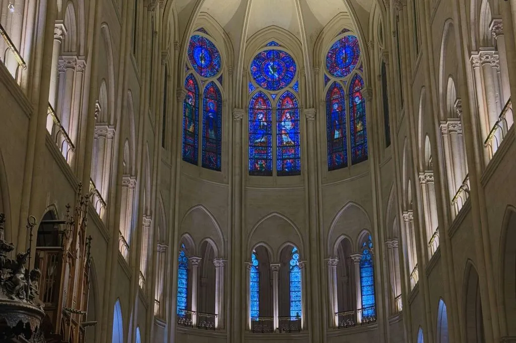 Notre Dame Cathedral: Guided Tour with Standard Public Entry