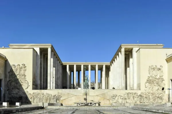 Museum of Modern Art Paris: Simone Fattal Exhibition