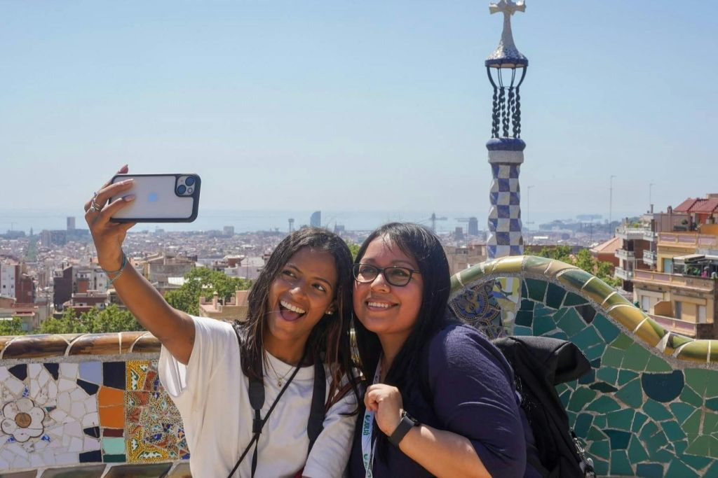 Park Güell & Sagrada Familia: Fast Track Ticket + Guided Tour
