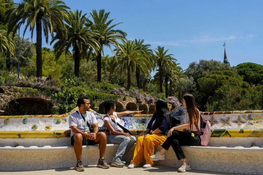 Park Güell & Sagrada Familia: Fast Track Ticket + Guided Tour