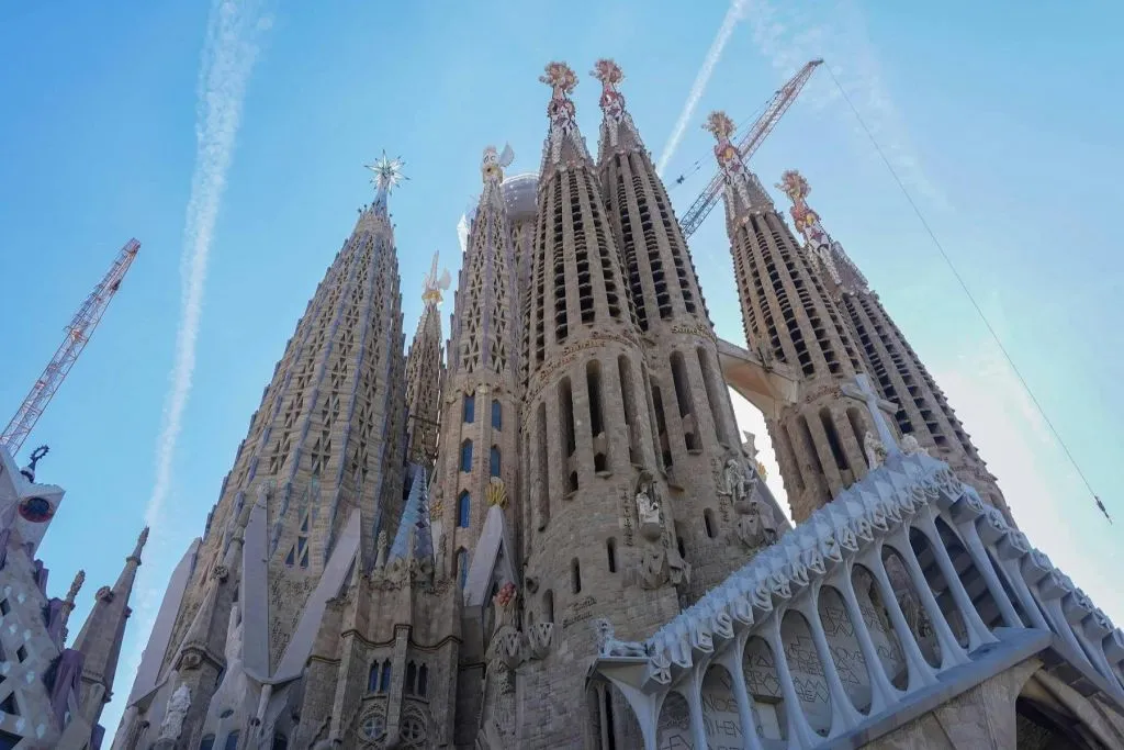Park Güell & Sagrada Familia: Fast Track Ticket + Guided Tour
